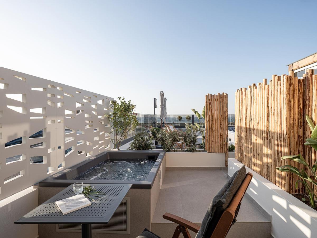 Calla Luxury Seafront Suites Rethymno  ภายนอก รูปภาพ