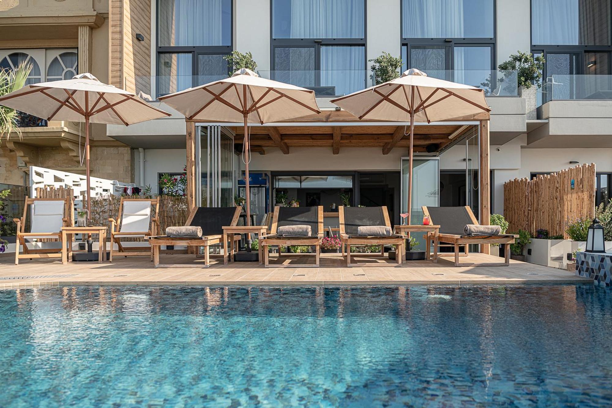 Calla Luxury Seafront Suites Rethymno  ภายนอก รูปภาพ